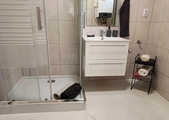 To Gunarasfuerdo Dombóvár